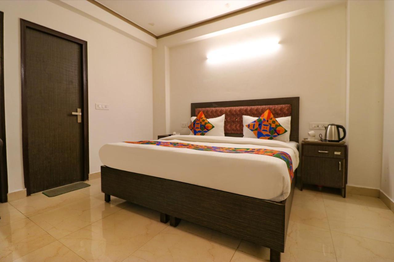 Fabexpress Dolphin International Near Delhi Airport Hotel New Delhi Buitenkant foto