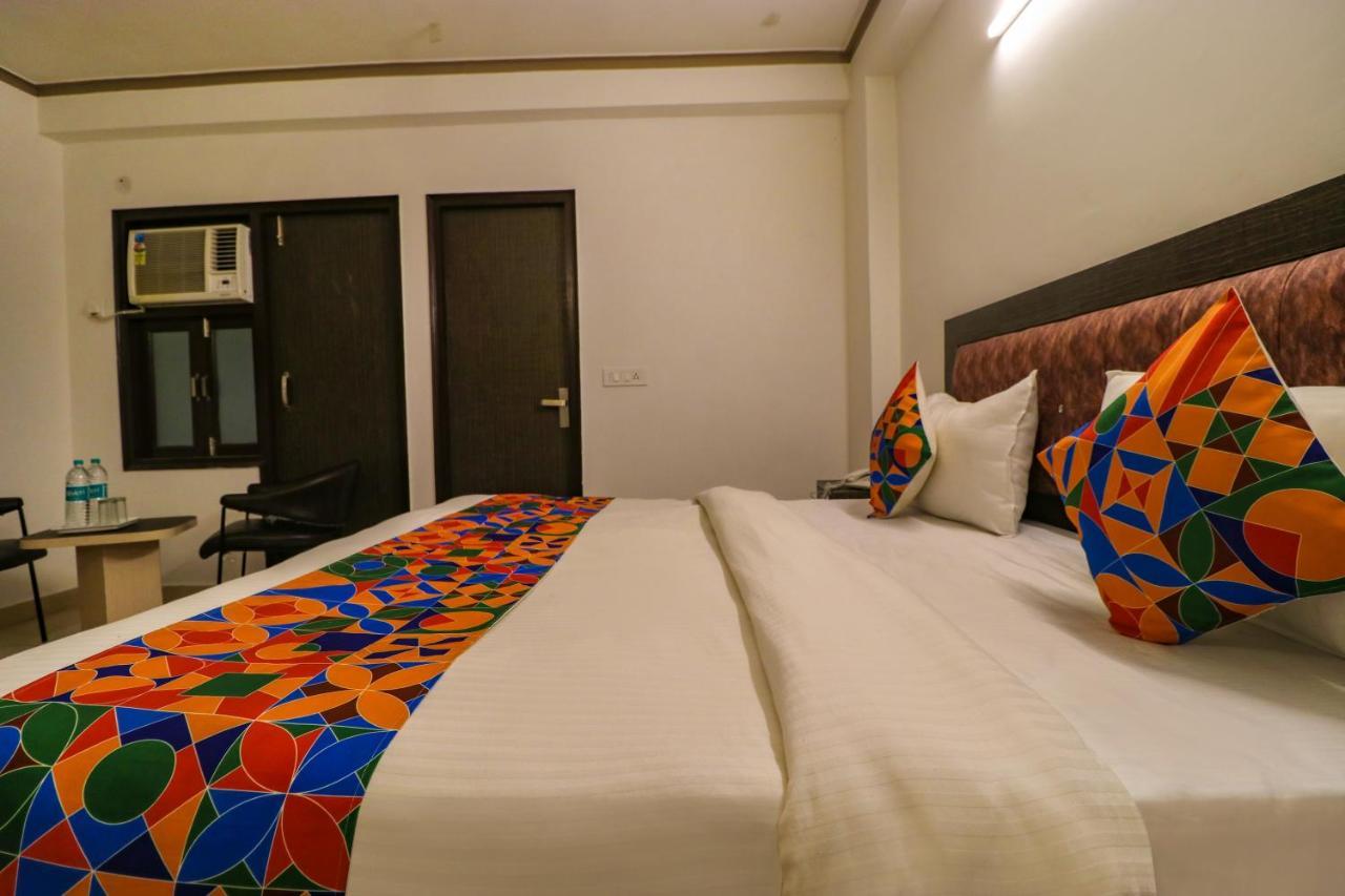 Fabexpress Dolphin International Near Delhi Airport Hotel New Delhi Buitenkant foto