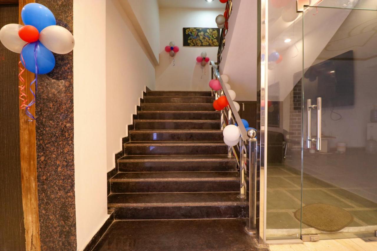 Fabexpress Dolphin International Near Delhi Airport Hotel New Delhi Buitenkant foto