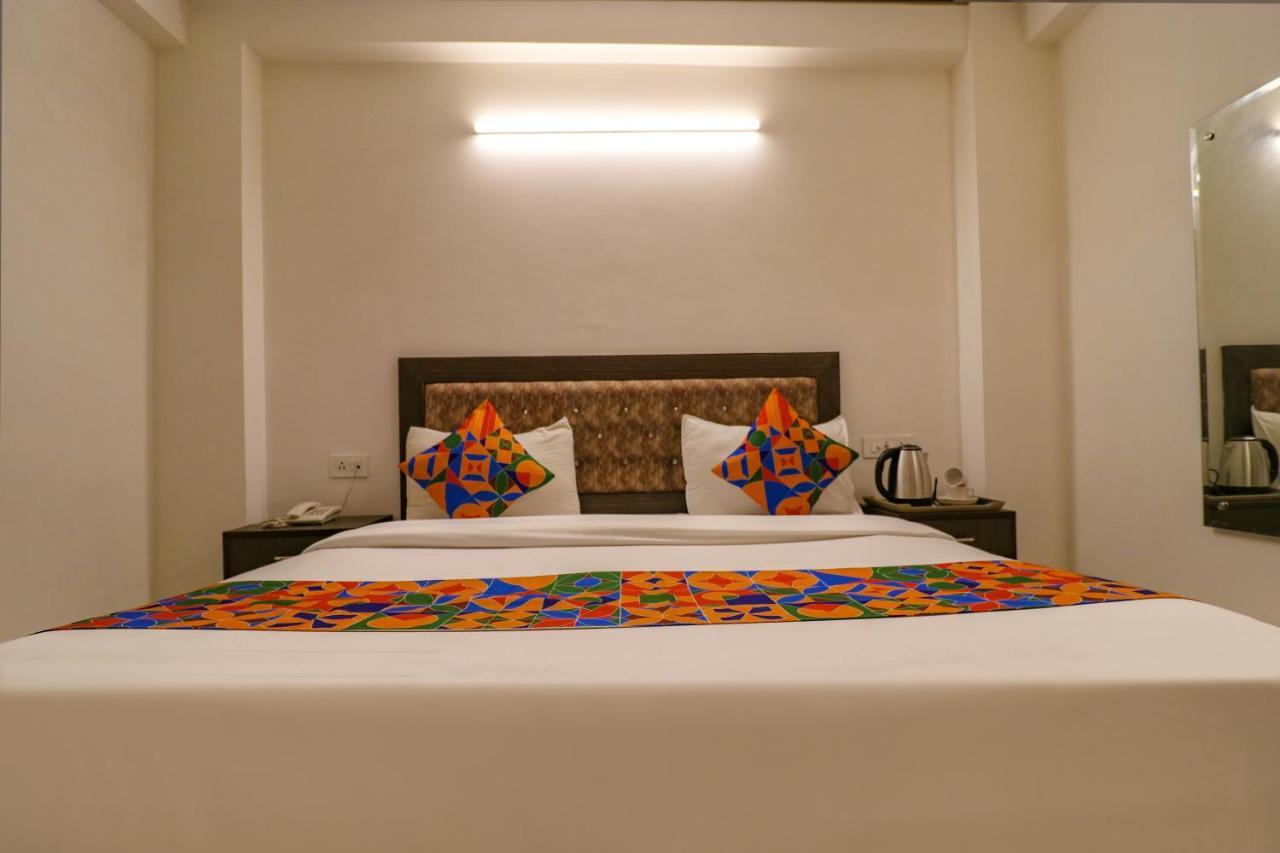 Fabexpress Dolphin International Near Delhi Airport Hotel New Delhi Buitenkant foto